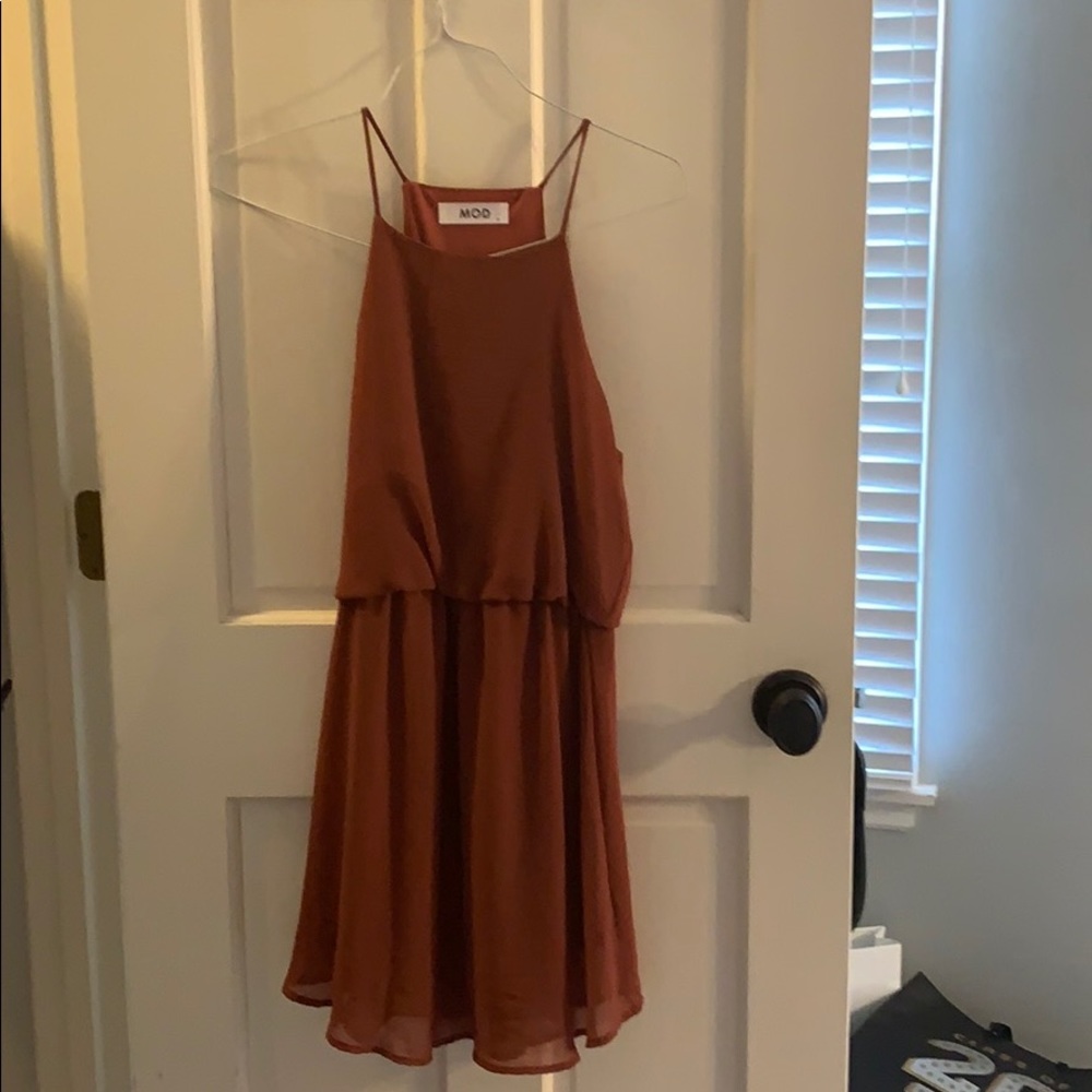 MOD Ontrend Burgundy High neck Dress